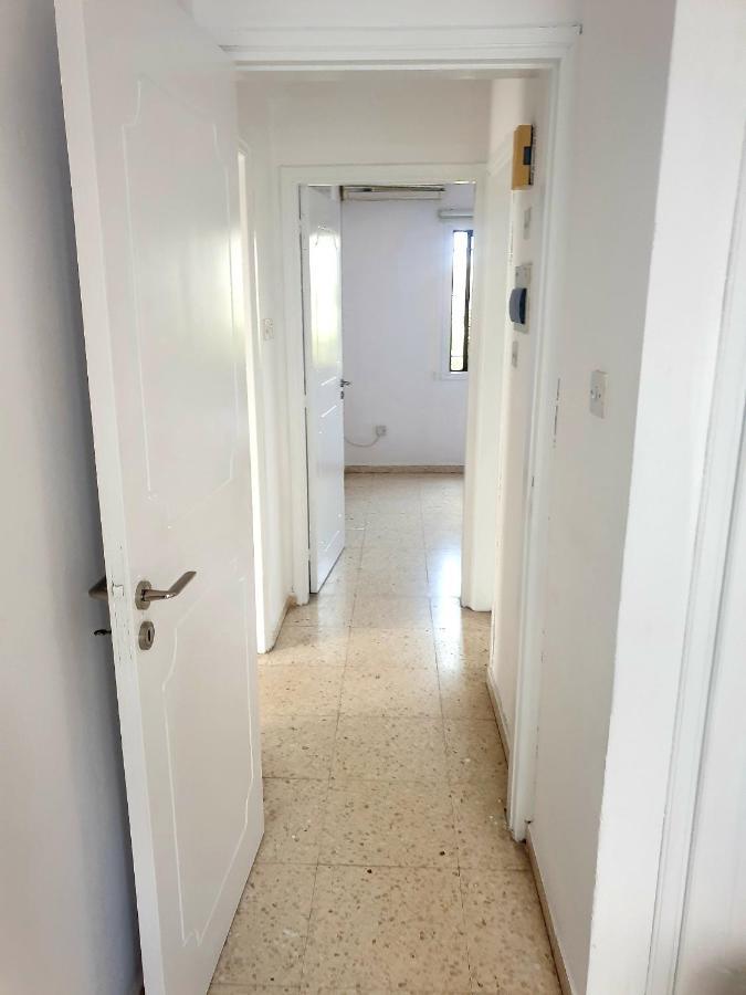 Spacious 2 Bedroom Appartment Near Mall -Internet 1Gbps Paphos Bagian luar foto