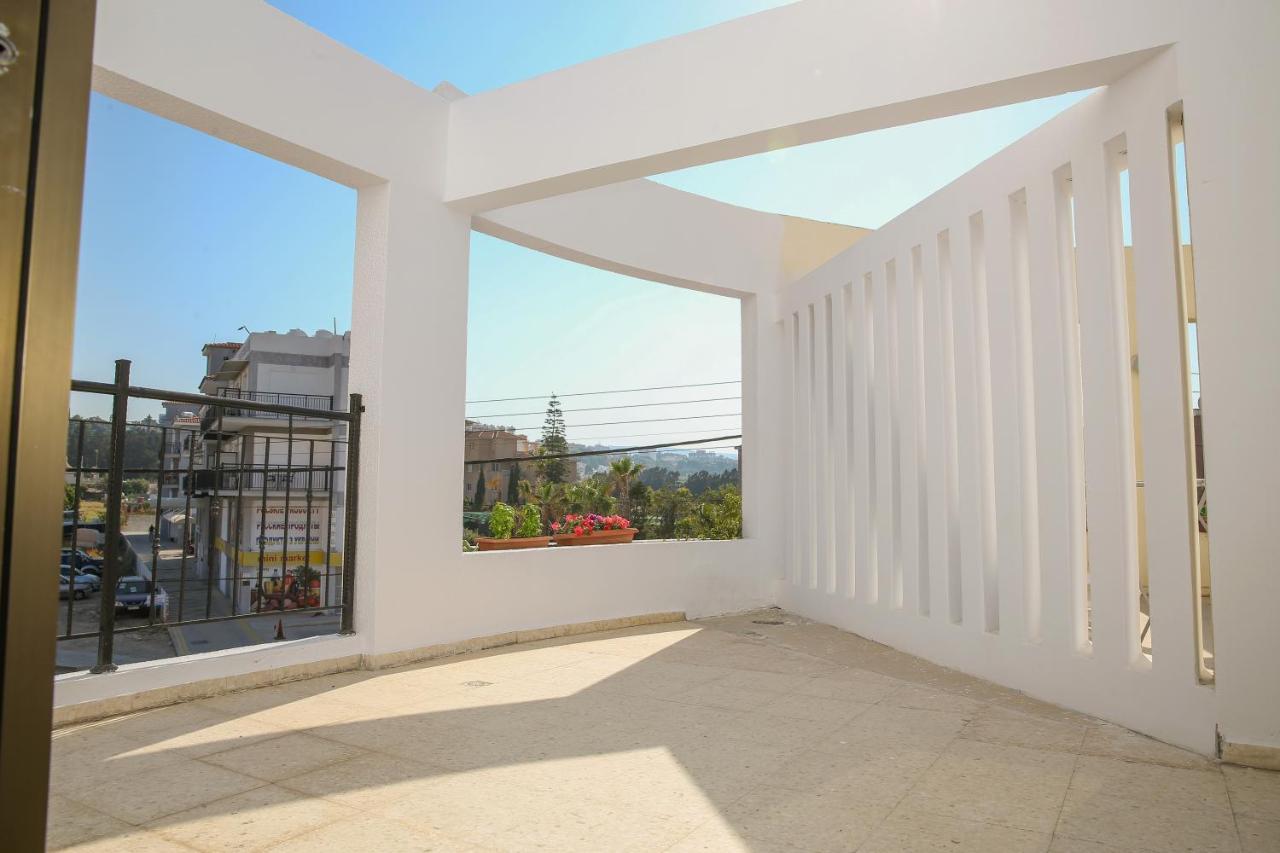 Spacious 2 Bedroom Appartment Near Mall -Internet 1Gbps Paphos Bagian luar foto