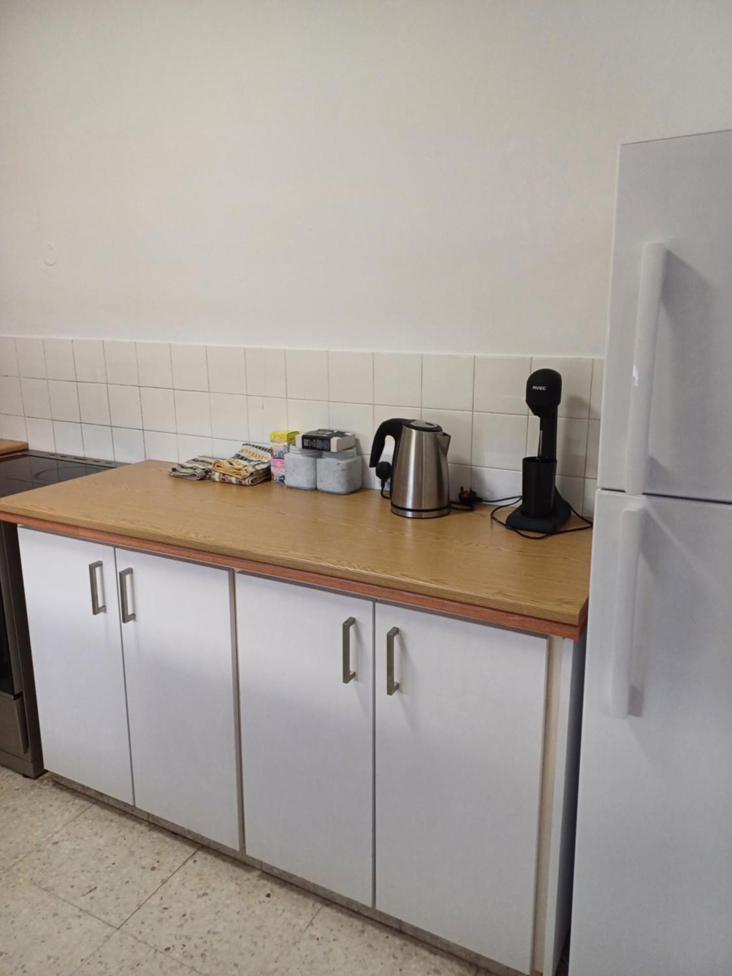 Spacious 2 Bedroom Appartment Near Mall -Internet 1Gbps Paphos Bagian luar foto