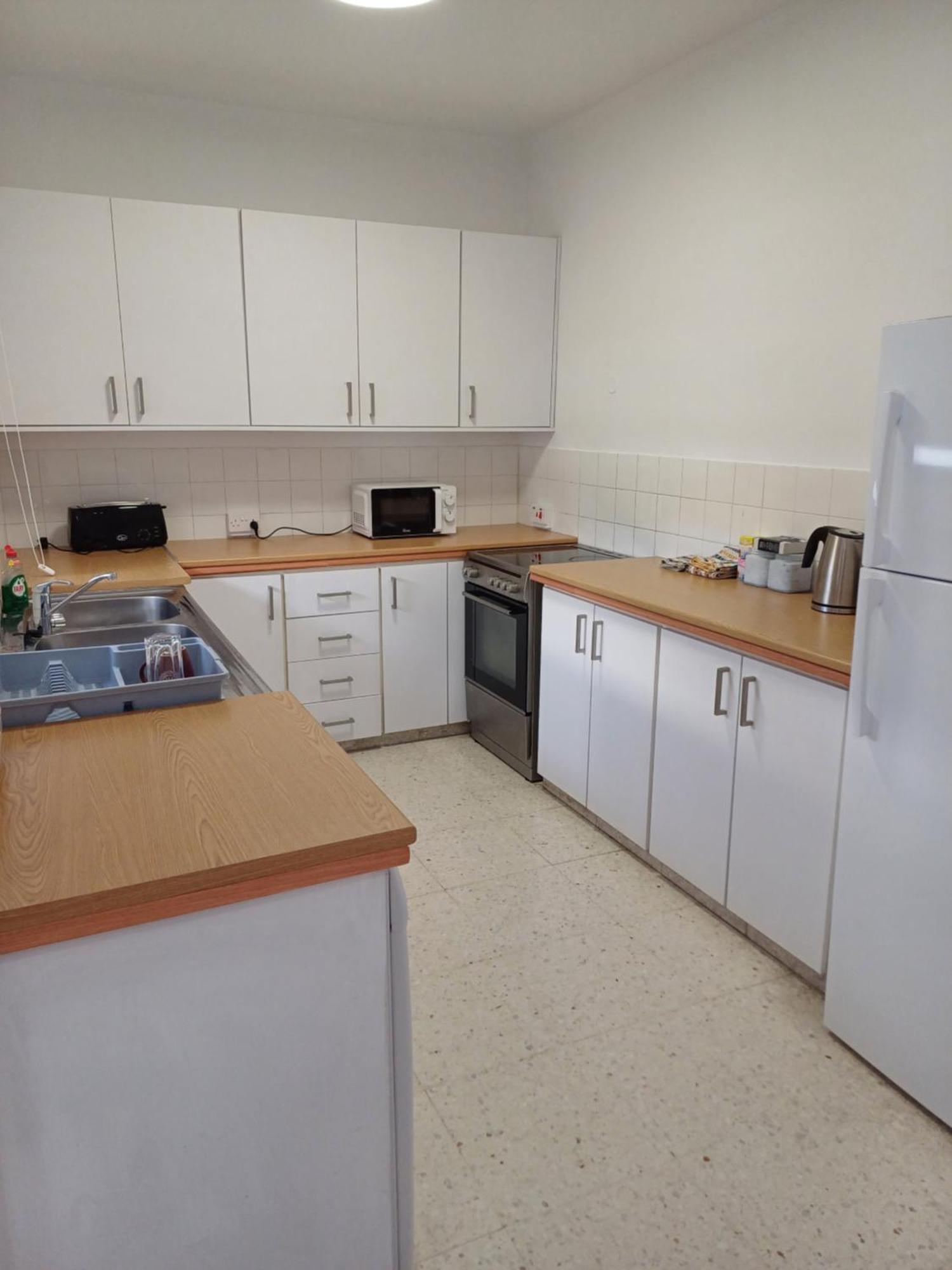Spacious 2 Bedroom Appartment Near Mall -Internet 1Gbps Paphos Bagian luar foto